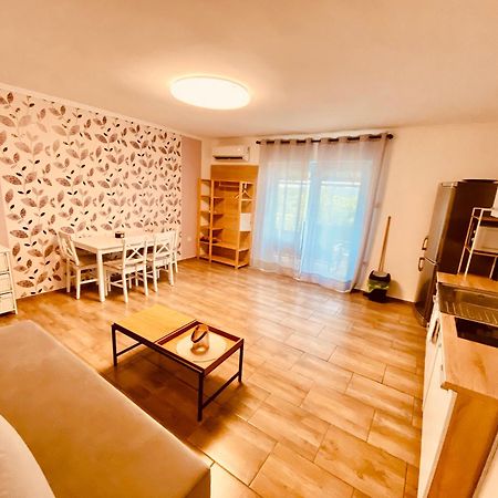 Apartment Nicol Сень Екстер'єр фото