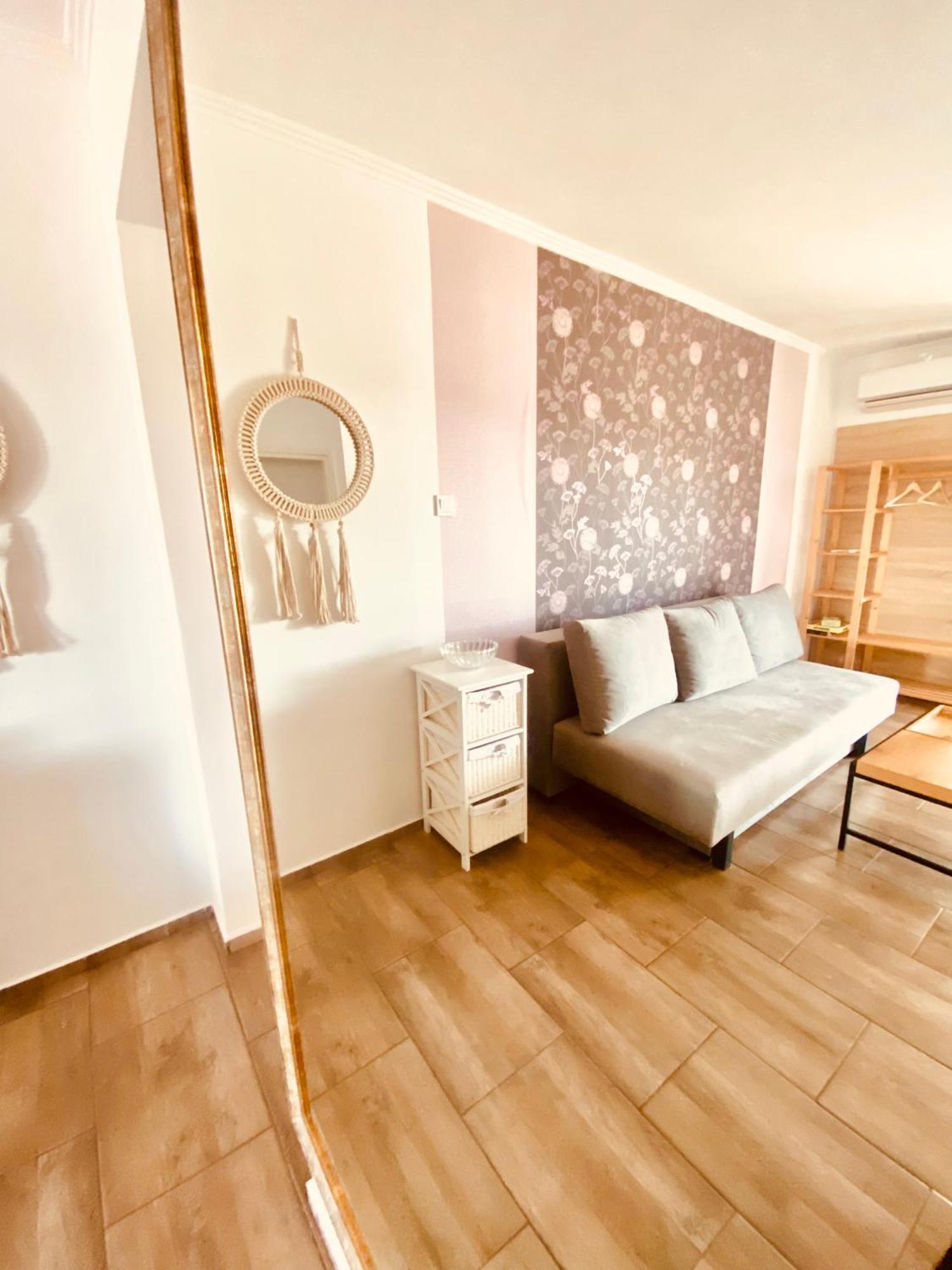 Apartment Nicol Сень Екстер'єр фото